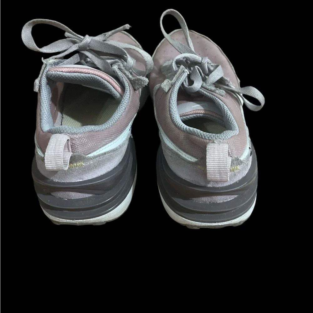 Lavender purple grey Nike waffle running shoes tennis shoes sneakers girls 2